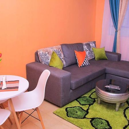 Cozy Homes 1 Bedroom House With Wi-Fi King Size Bed. Free Parking Найваша Екстер'єр фото